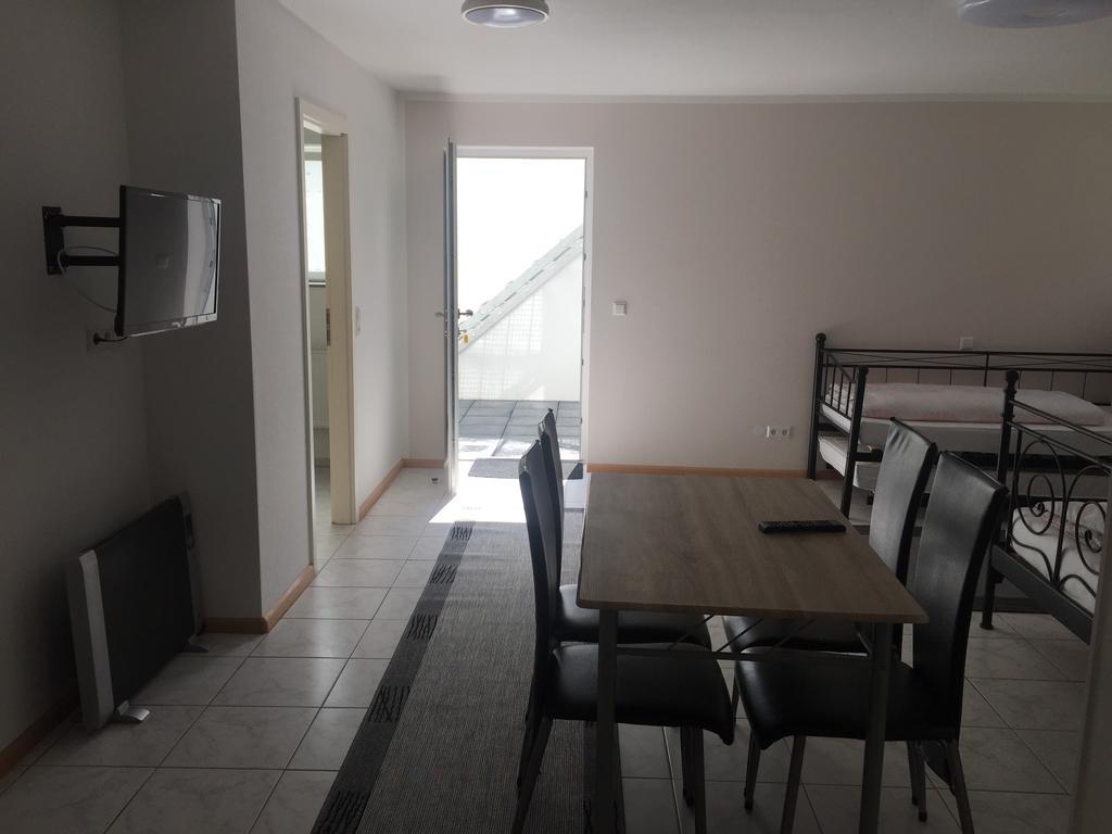 A & J Ferienwohnung Hirsch Руст Экстерьер фото